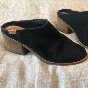 TOM'S Black Suede Women's Leila Mules, size 8